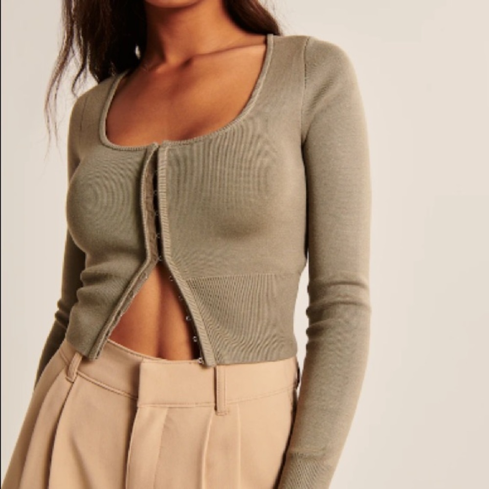 Abercrombie Hook-and-Eye Slim Cardigan Olive Green - never worn